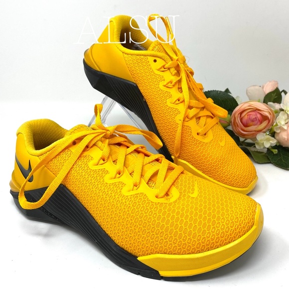 nike metcon 5 yellow black